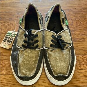 Sanuk Men’s Black and Tan Shoes